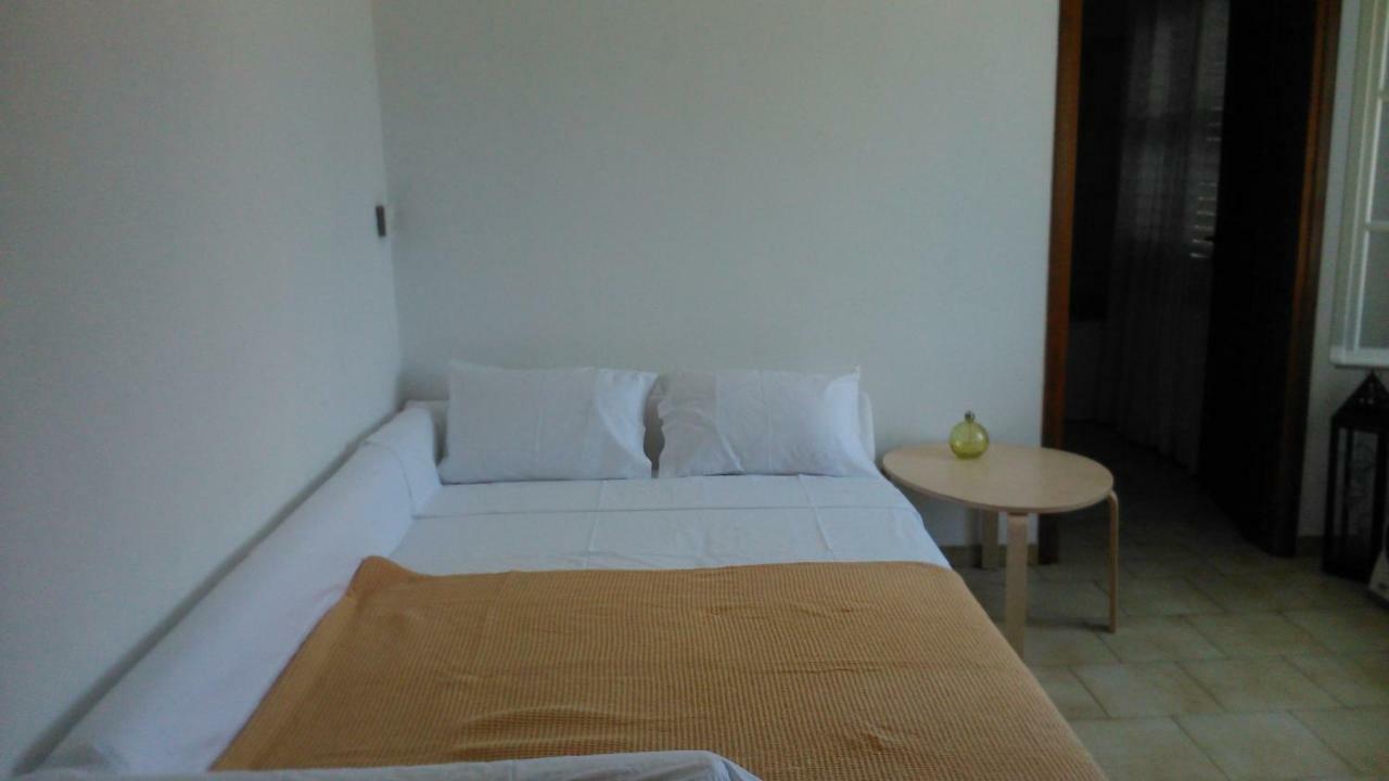 Villa Nesaea Seafront House Parasporos Esterno foto