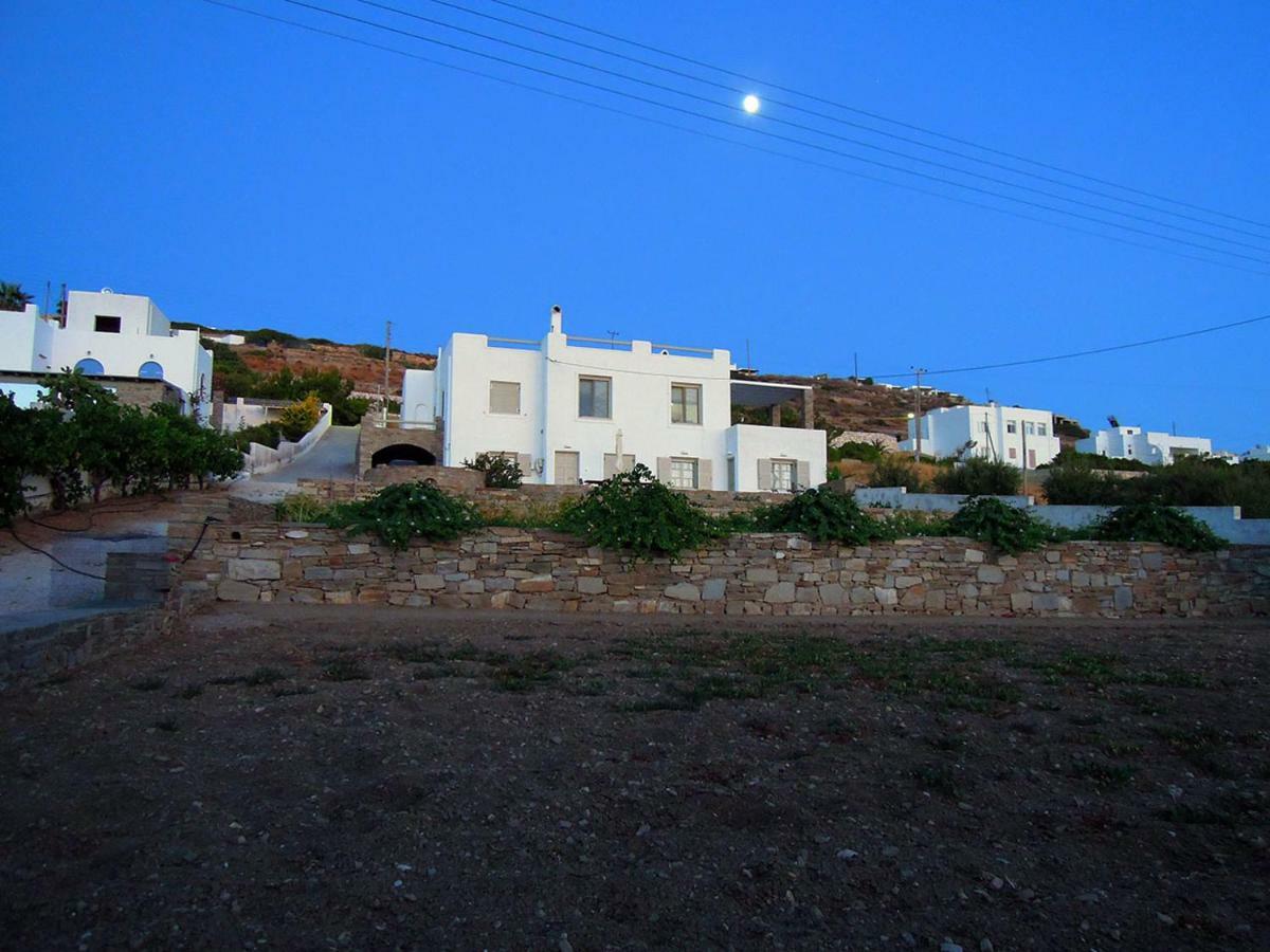 Villa Nesaea Seafront House Parasporos Esterno foto