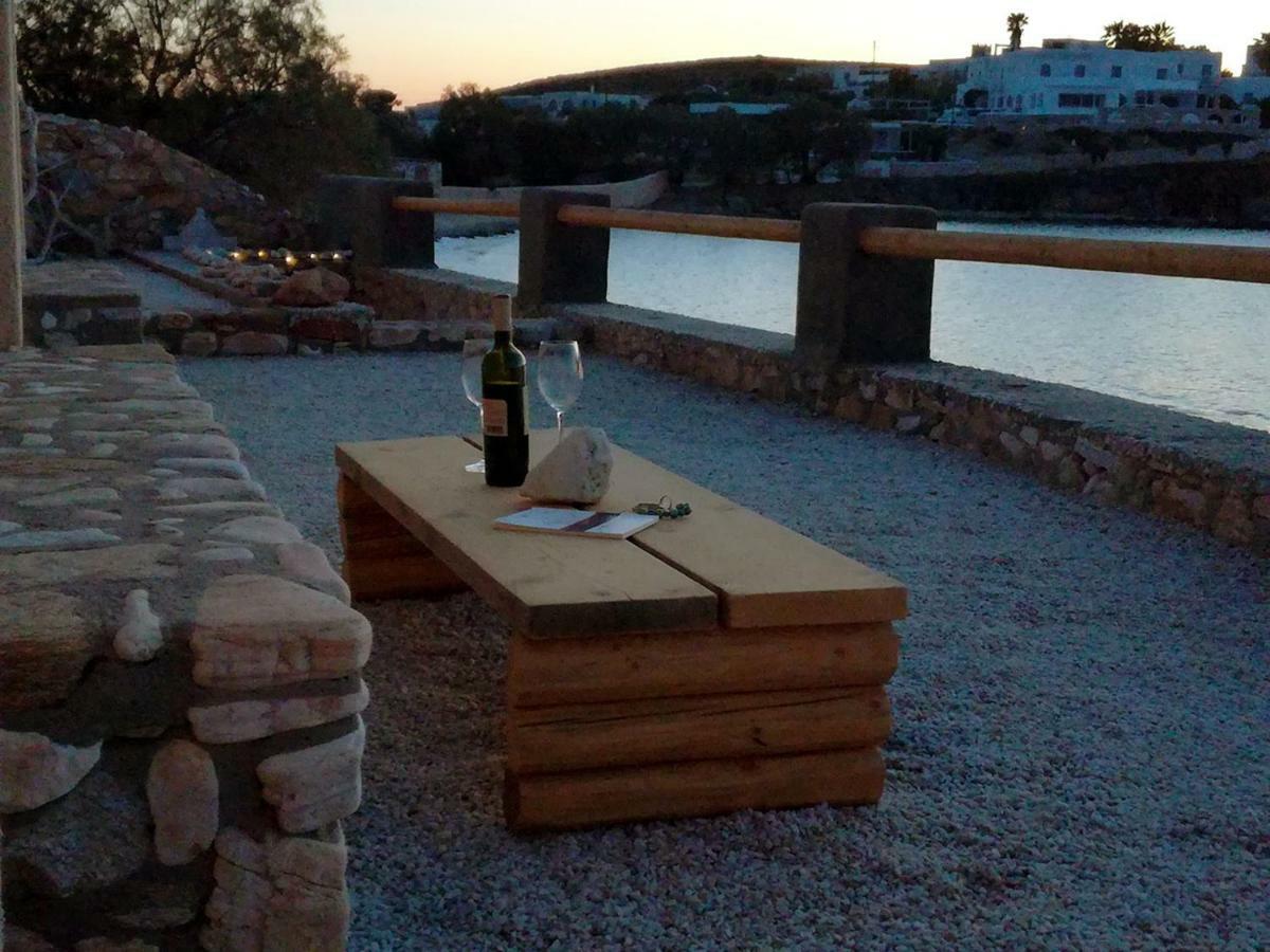 Villa Nesaea Seafront House Parasporos Esterno foto